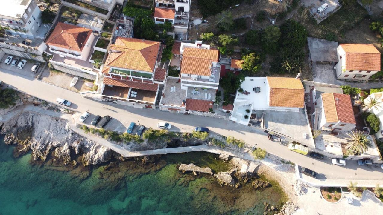Apartments Peronja Jelsa Seafront Exterior photo