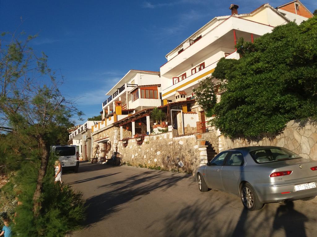 Apartments Peronja Jelsa Seafront Exterior photo